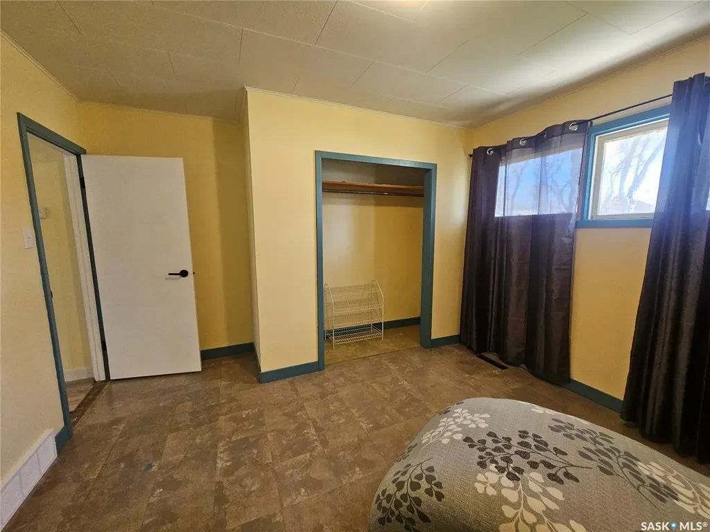 421 3rd Street E Shaunavon SK S0N 2M0