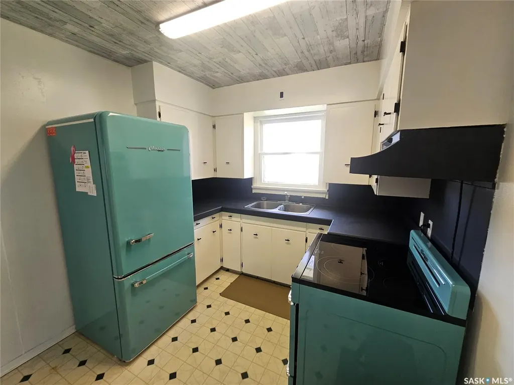 421 3rd Street E Shaunavon SK S0N 2M0