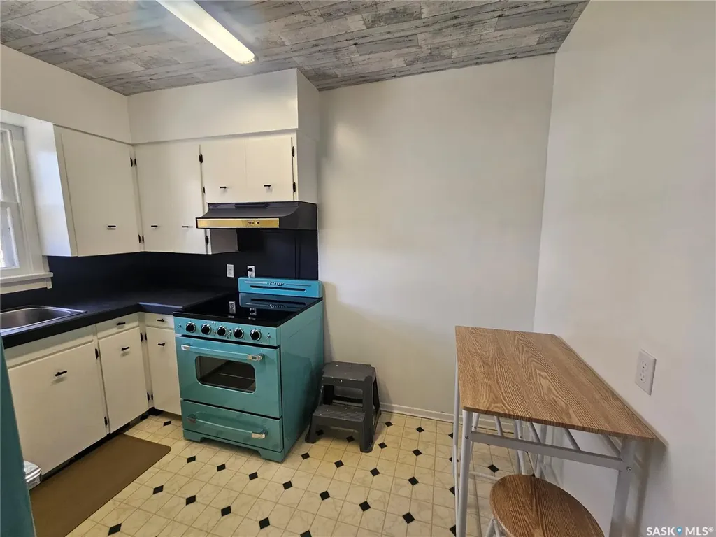 421 3rd Street E Shaunavon SK S0N 2M0