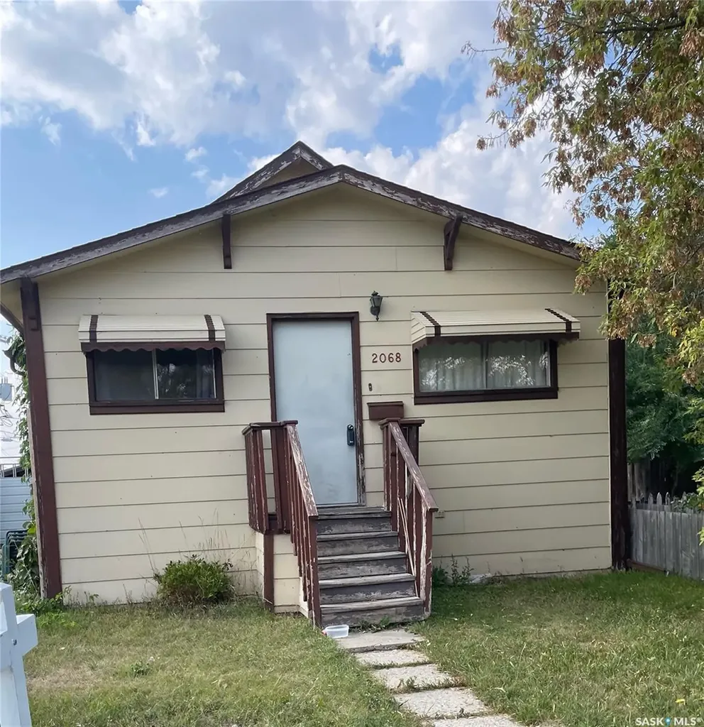 2068 Connaught Street Regina SK S4T 4T7