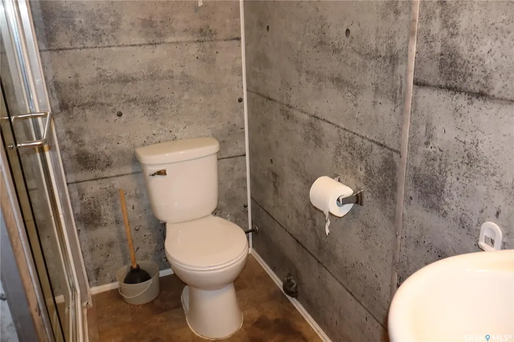 505 3rd Avenue E Assiniboia SK S0H 0B0