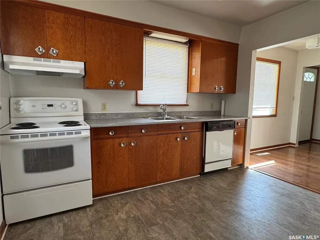 505 3rd Avenue E Assiniboia SK S0H 0B0