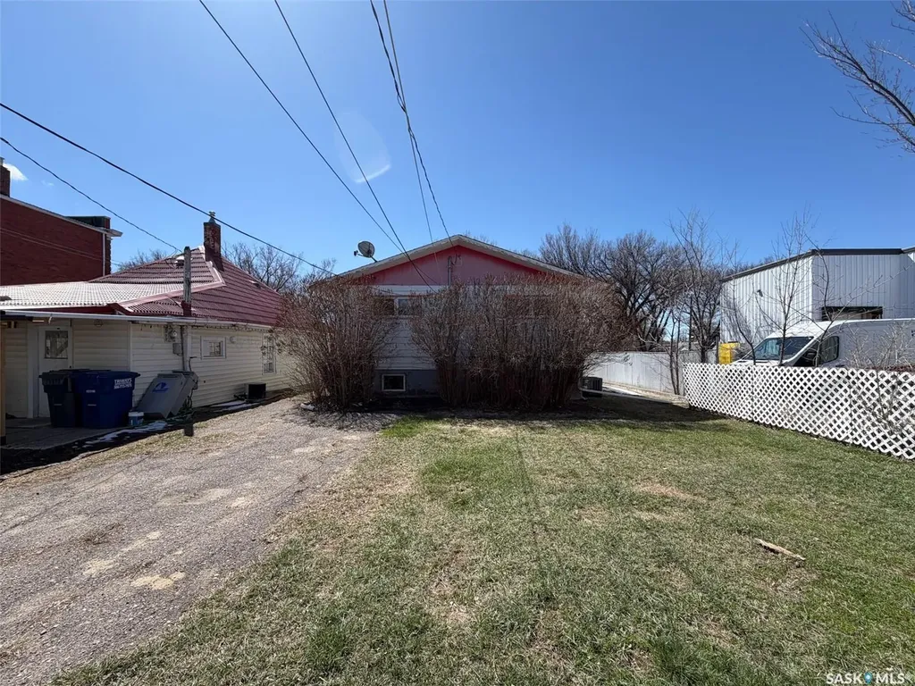 420 1st Street W Shaunavon SK S0N 2M0