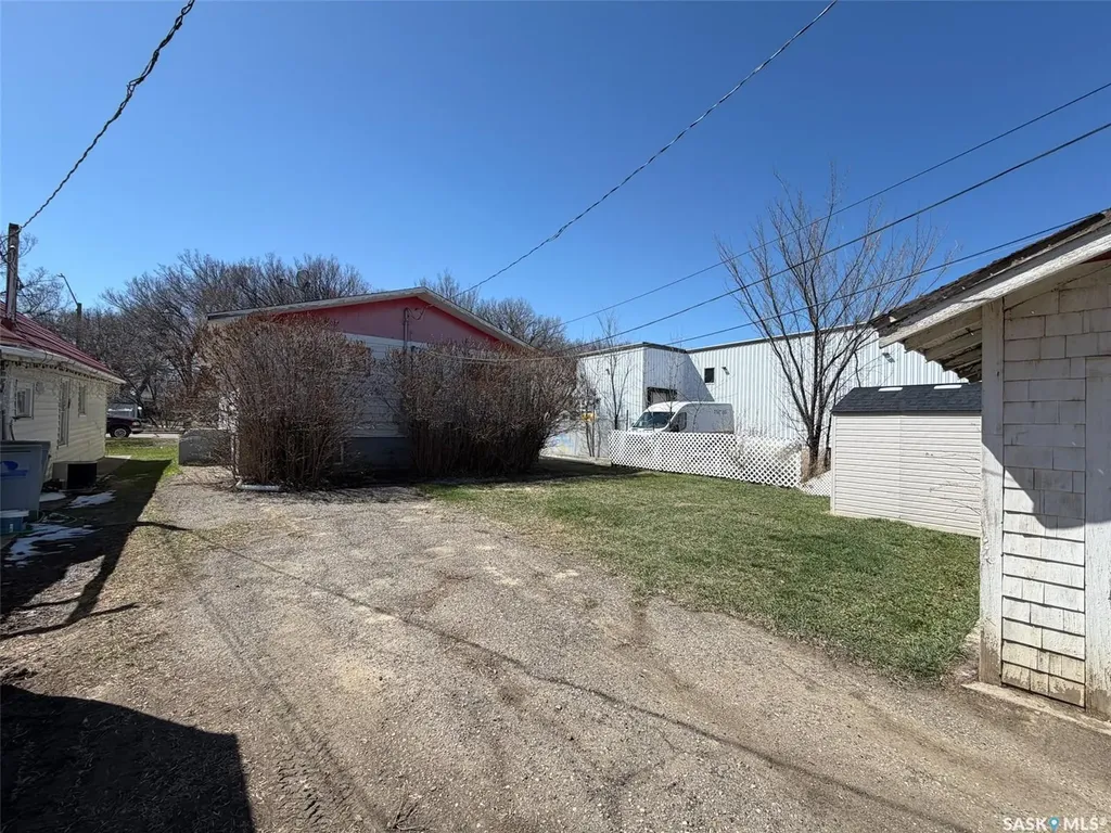 420 1st Street W Shaunavon SK S0N 2M0