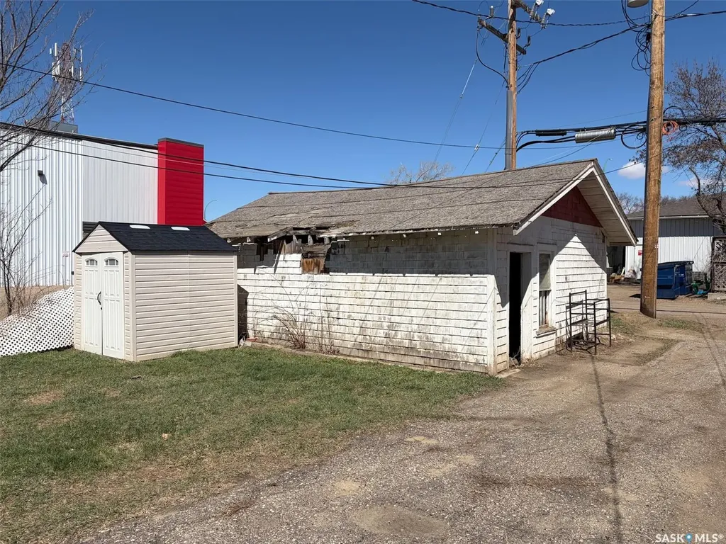 420 1st Street W Shaunavon SK S0N 2M0