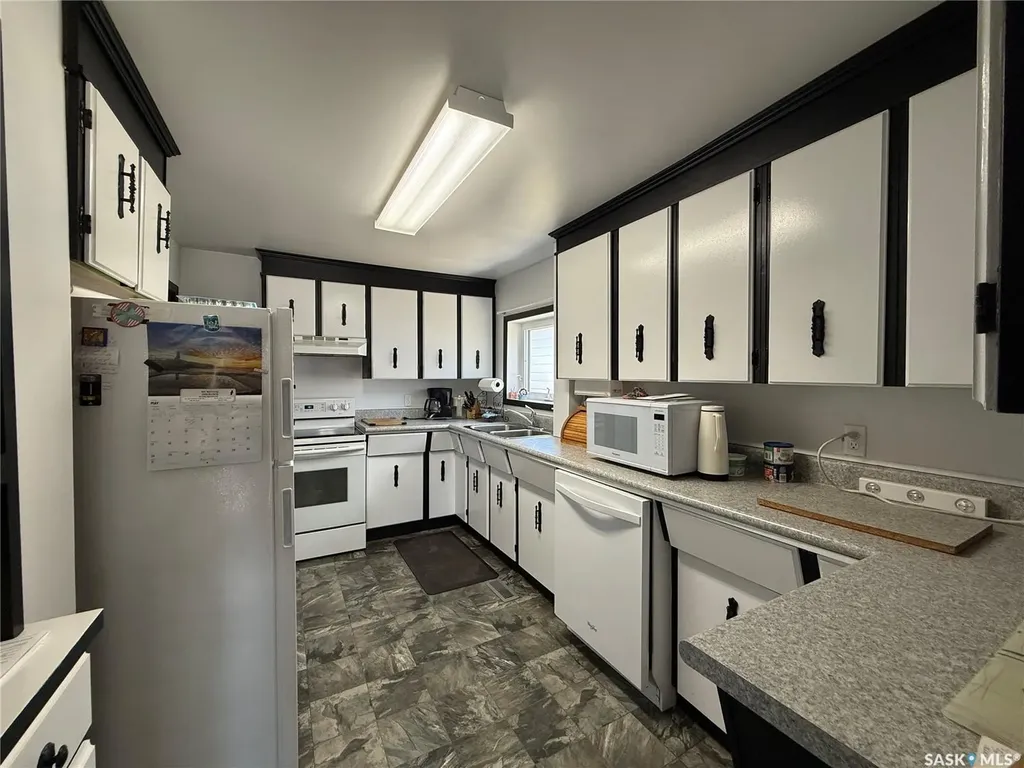 117 3rd Avenue NW Watson SK S0K 4V0