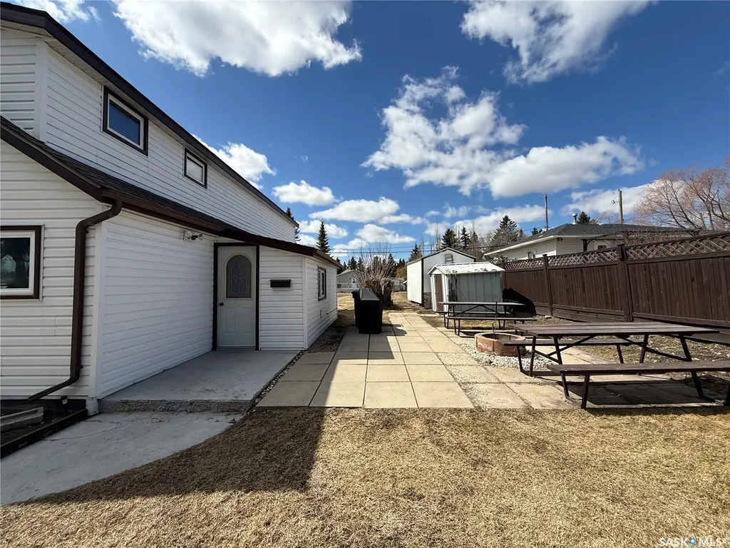 117 3rd Avenue NW Watson SK S0K 4V0