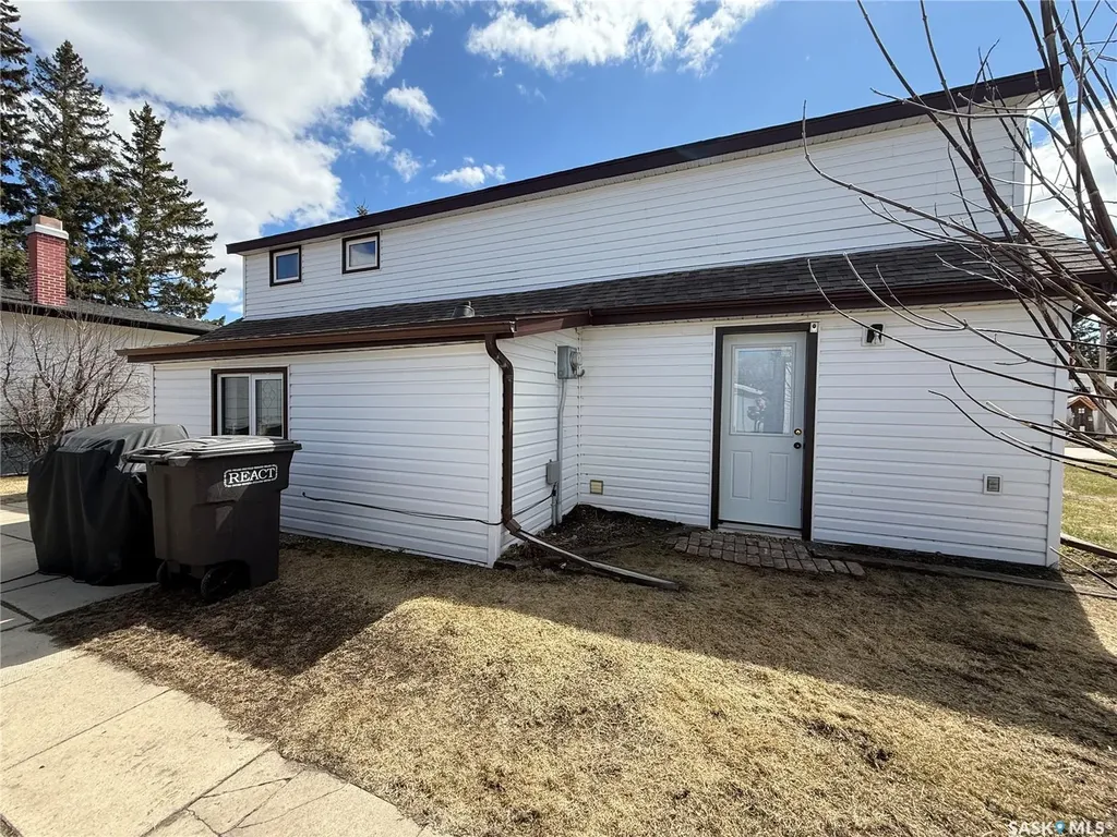 117 3rd Avenue NW Watson SK S0K 4V0