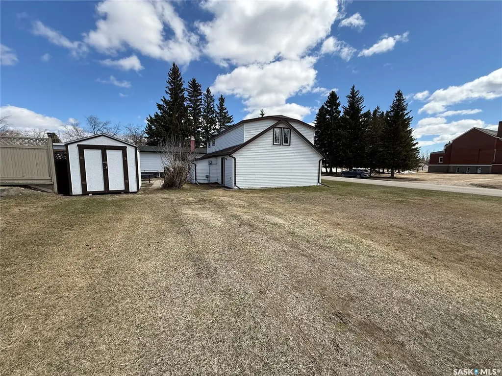 117 3rd Avenue NW Watson SK S0K 4V0