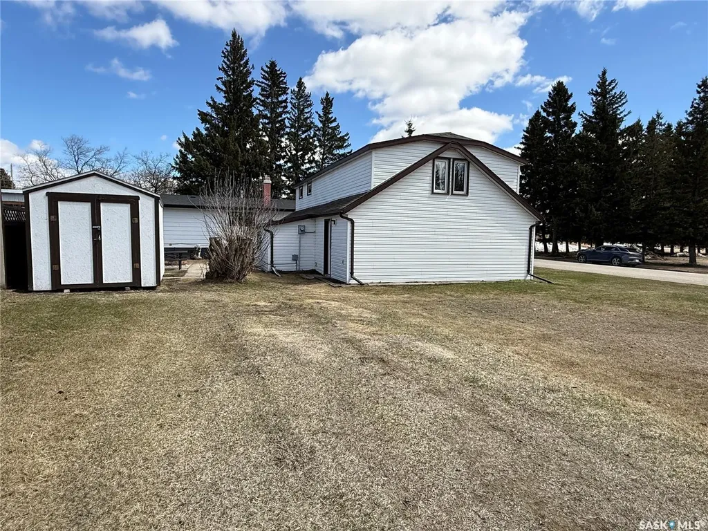 117 3rd Avenue NW Watson SK S0K 4V0