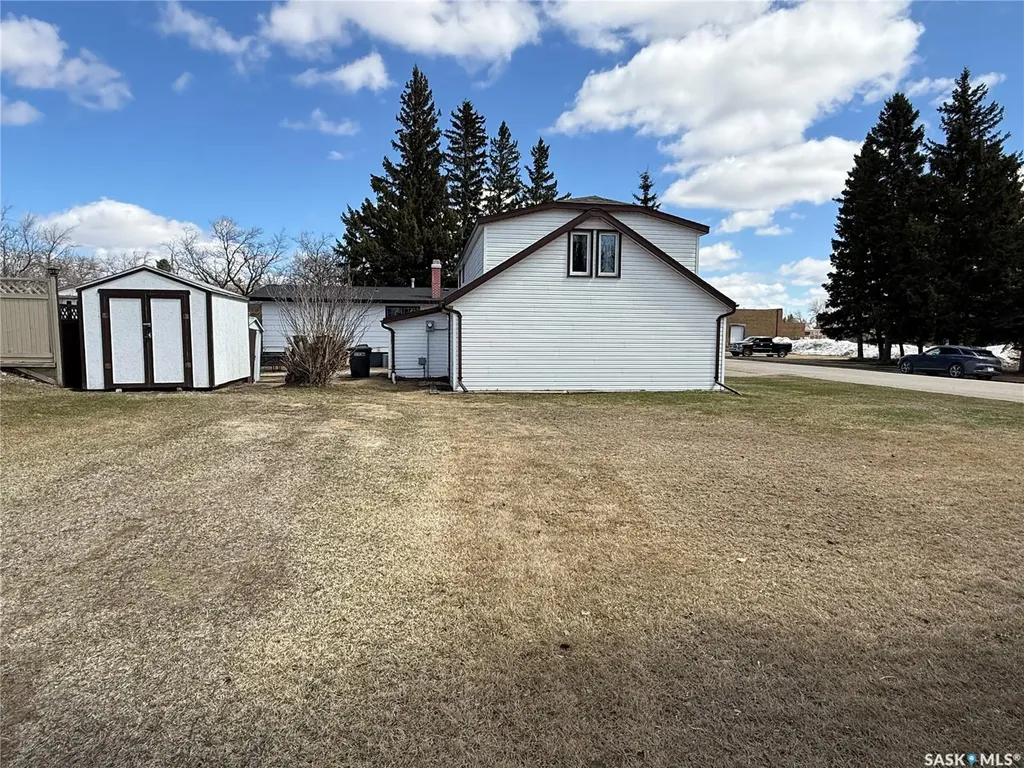 117 3rd Avenue NW Watson SK S0K 4V0