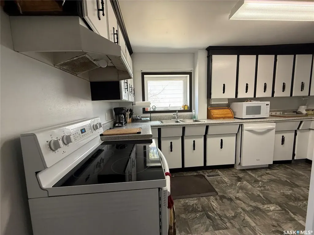 117 3rd Avenue NW Watson SK S0K 4V0