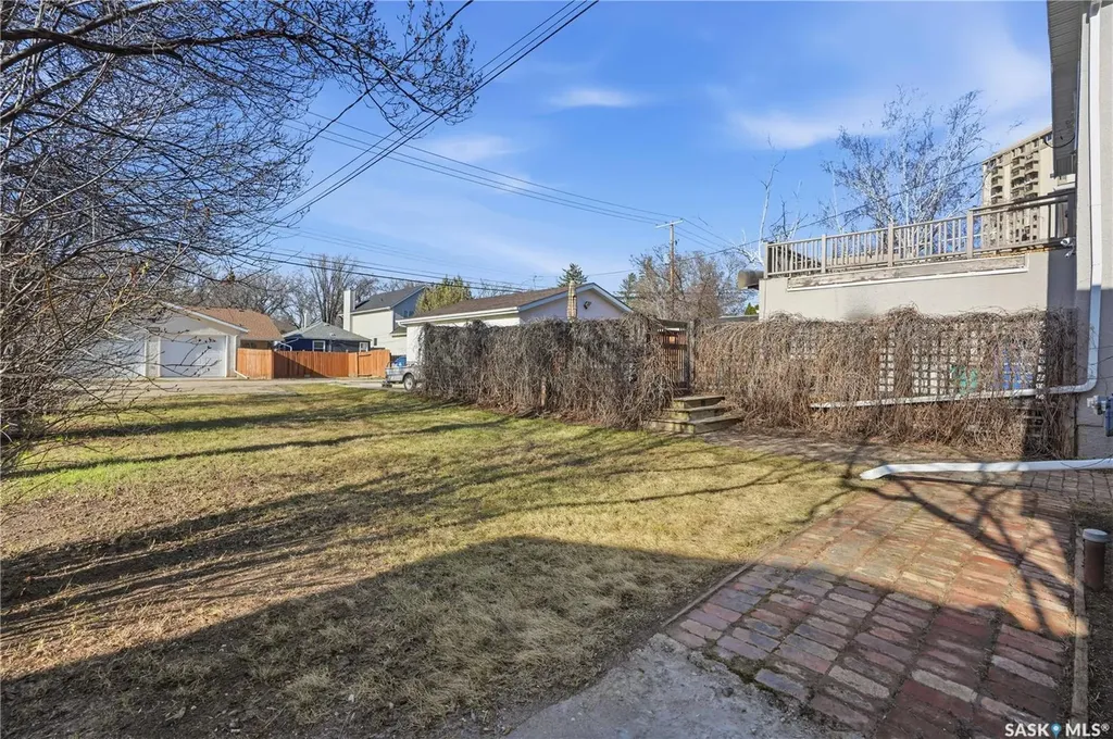 1123 Temperance Street Saskatoon SK S7N 0N7