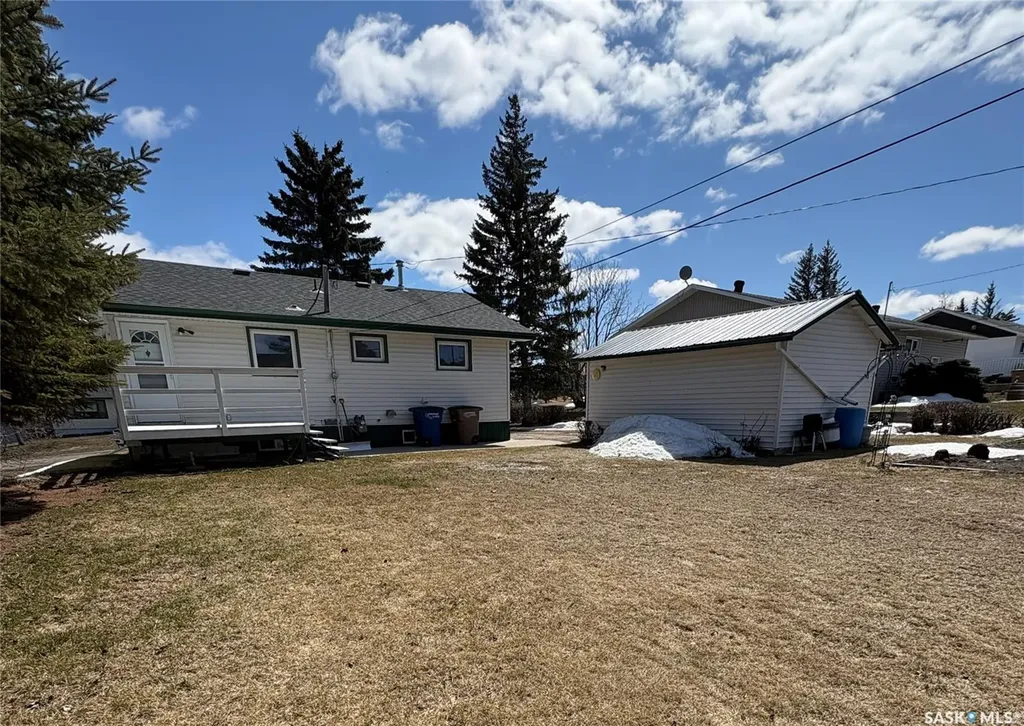 607 Hall Street Kelvington SK S0A 1W0