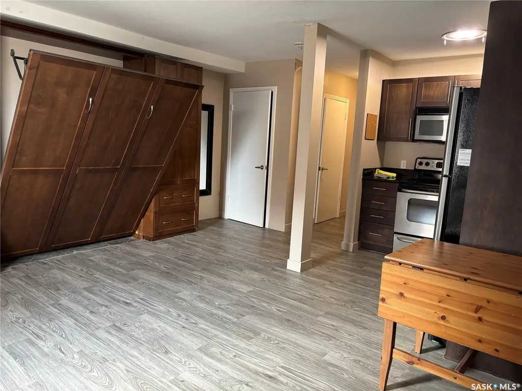 2301 7th Street E Saskatoon SK S7H 1A2