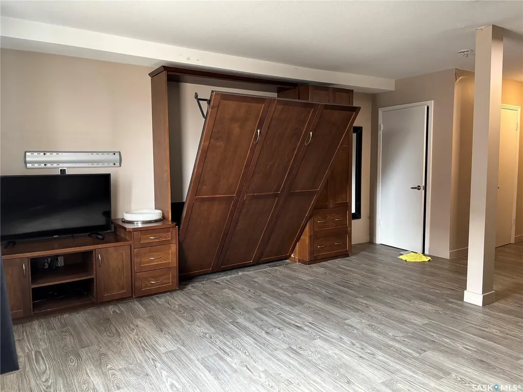 2301 7th Street E Saskatoon SK S7H 1A2