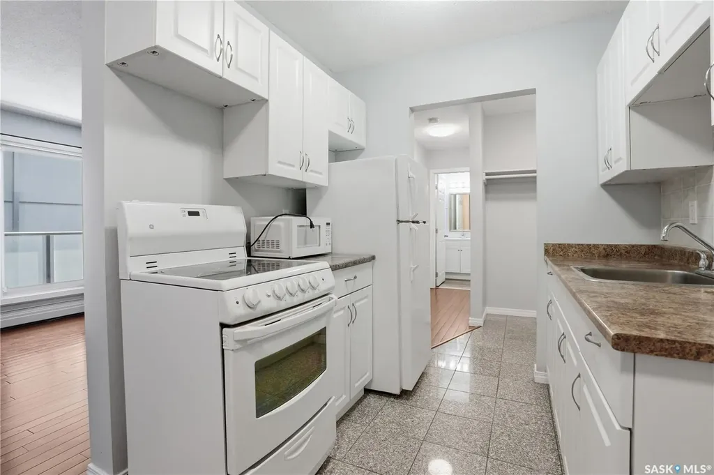 208 Saskatchewan Crescent E Saskatoon SK S7N 0K6