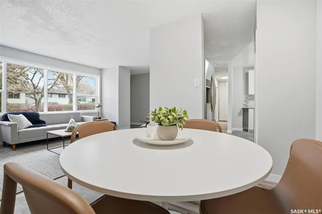 1721 E Avenue N Saskatoon SK S7L 1V3