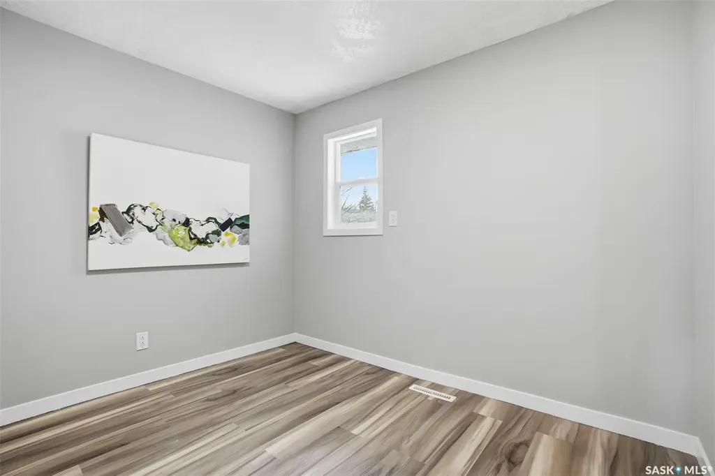 1721 E Avenue N Saskatoon SK S7L 1V3