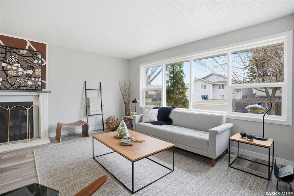 1721 E Avenue N Saskatoon SK S7L 1V3