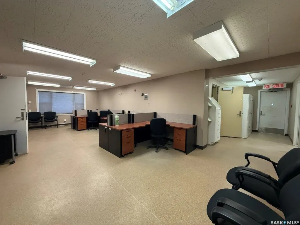 300/302 8th Avenue W Kindersley SK S0L 1S0