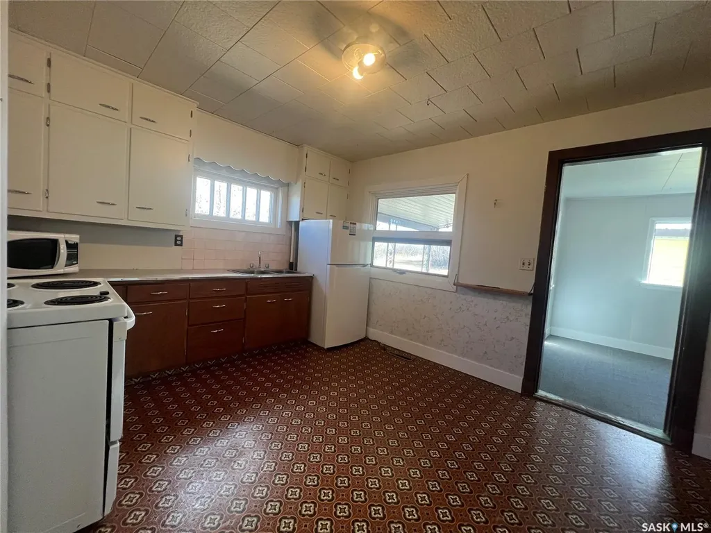 301 Gonczy Avenue Esterhazy SK S0A 0X0