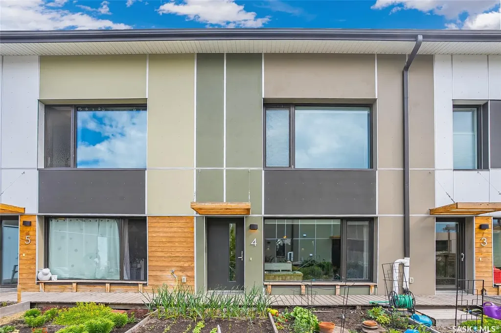 475 L Avenue S Saskatoon SK S7M 5Y6