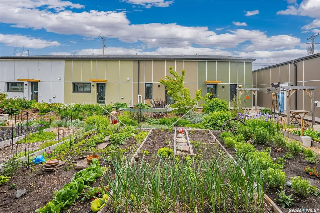 475 L Avenue S Saskatoon SK S7M 5Y6