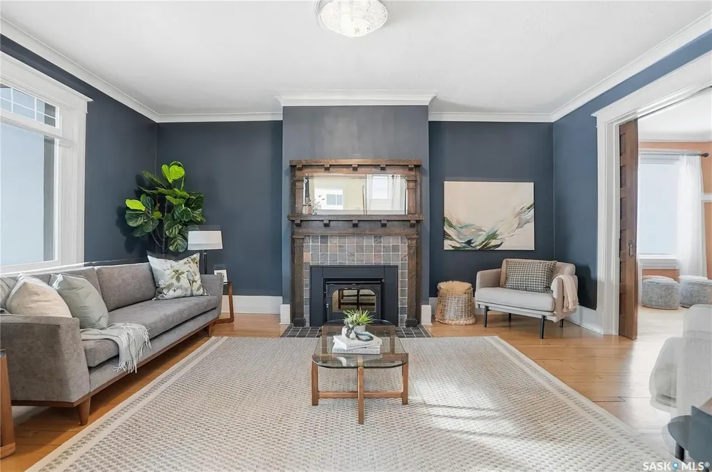 702 Queen Street Saskatoon SK S7K 0M9