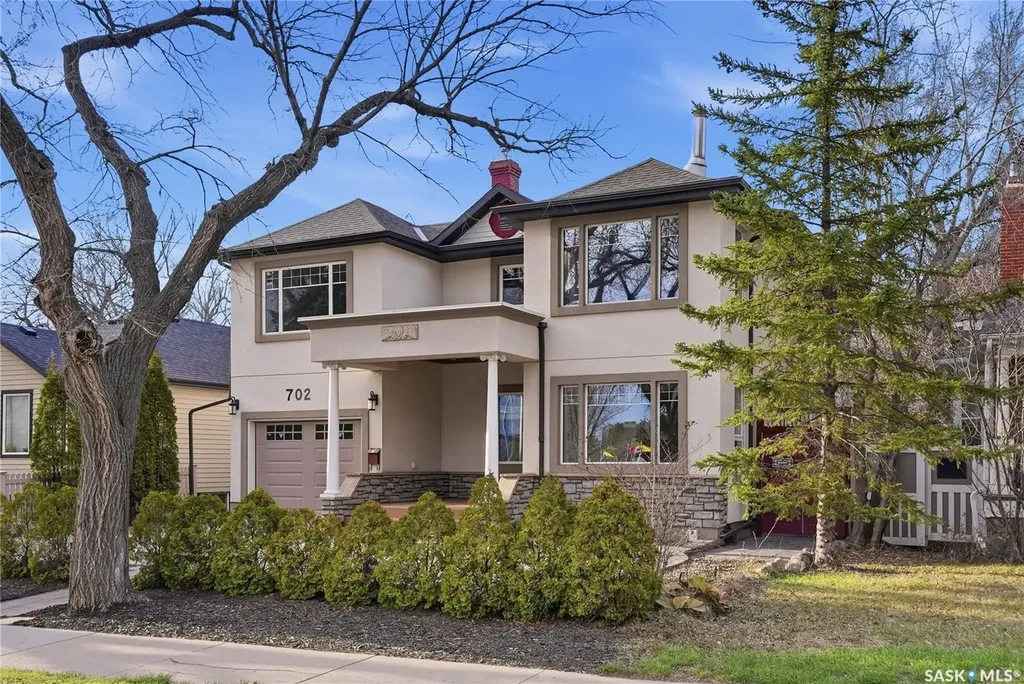 702 Queen Street Saskatoon SK S7K 0M9