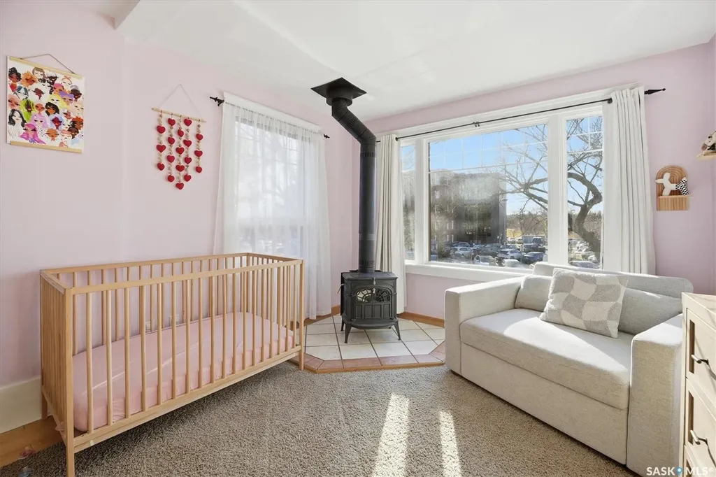702 Queen Street Saskatoon SK S7K 0M9