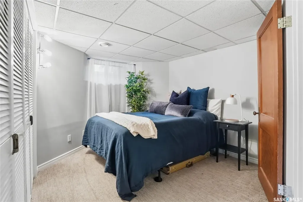 702 Queen Street Saskatoon SK S7K 0M9