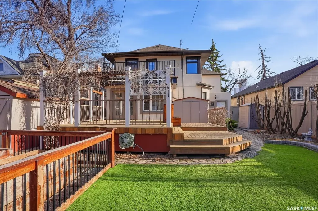 702 Queen Street Saskatoon SK S7K 0M9