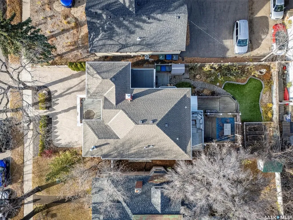 702 Queen Street Saskatoon SK S7K 0M9