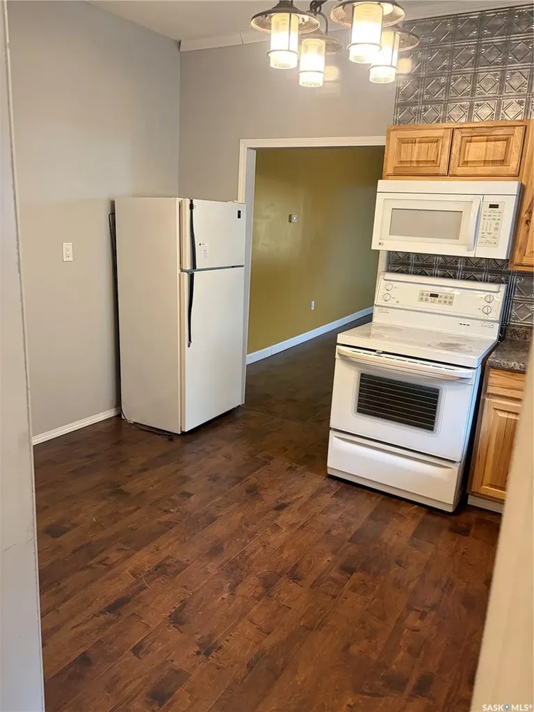 306 1st Street W Carnduff SK S0C 0S0