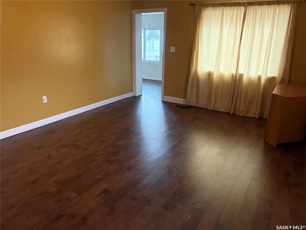 306 1st Street W Carnduff SK S0C 0S0