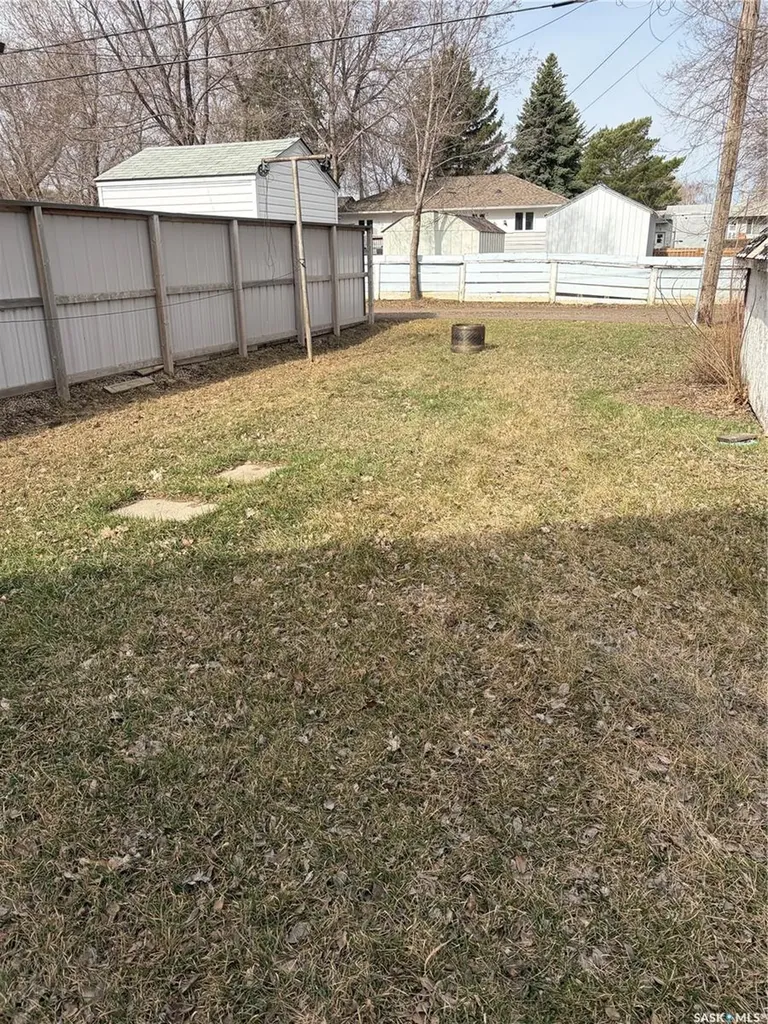 306 1st Street W Carnduff SK S0C 0S0