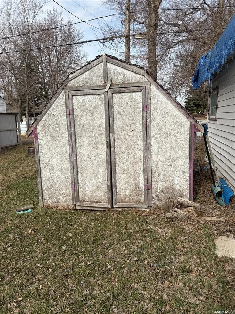 306 1st Street W Carnduff SK S0C 0S0