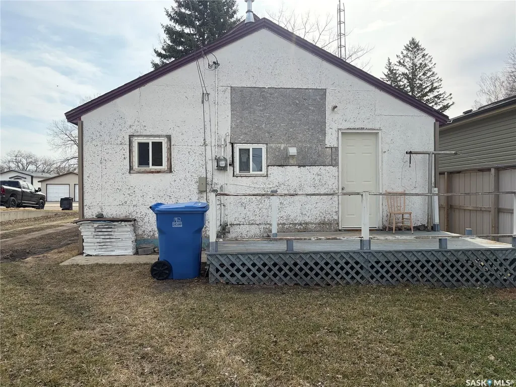 306 1st Street W Carnduff SK S0C 0S0