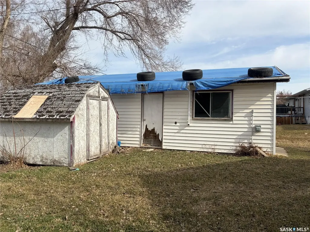 306 1st Street W Carnduff SK S0C 0S0