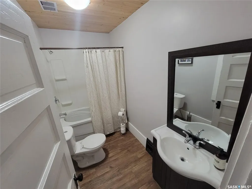 1162 104th Street North Battleford SK S9A 1N6