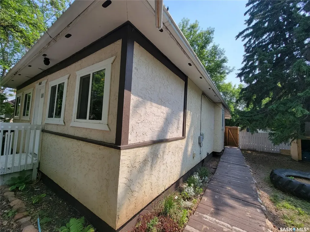 1162 104th Street North Battleford SK S9A 1N6