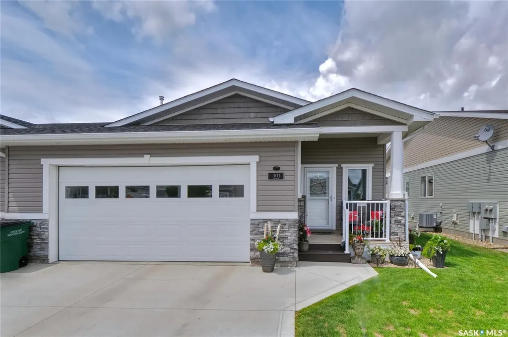 1015 Bradley Street Moose Jaw SK S6H 5Y4
