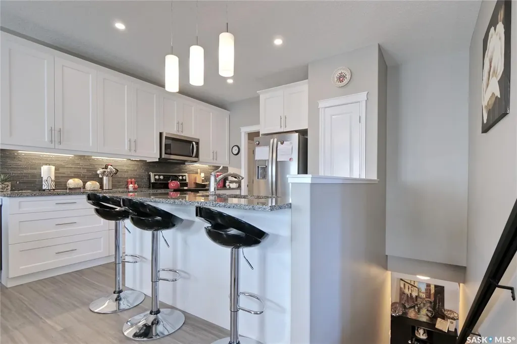 1015 Bradley Street Moose Jaw SK S6H 5Y4