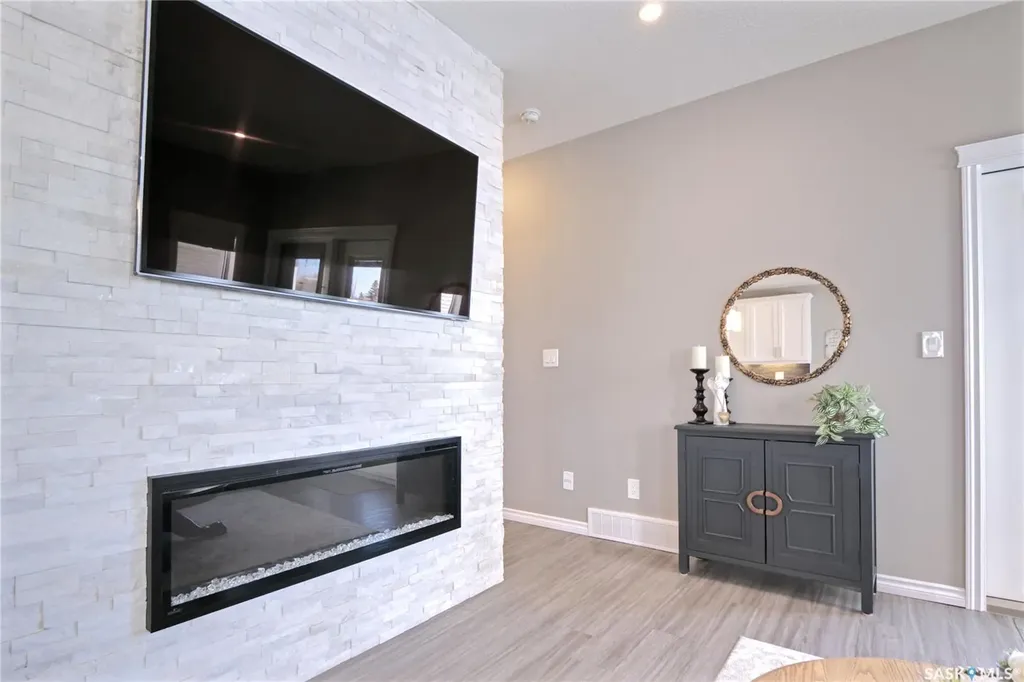 1015 Bradley Street Moose Jaw SK S6H 5Y4