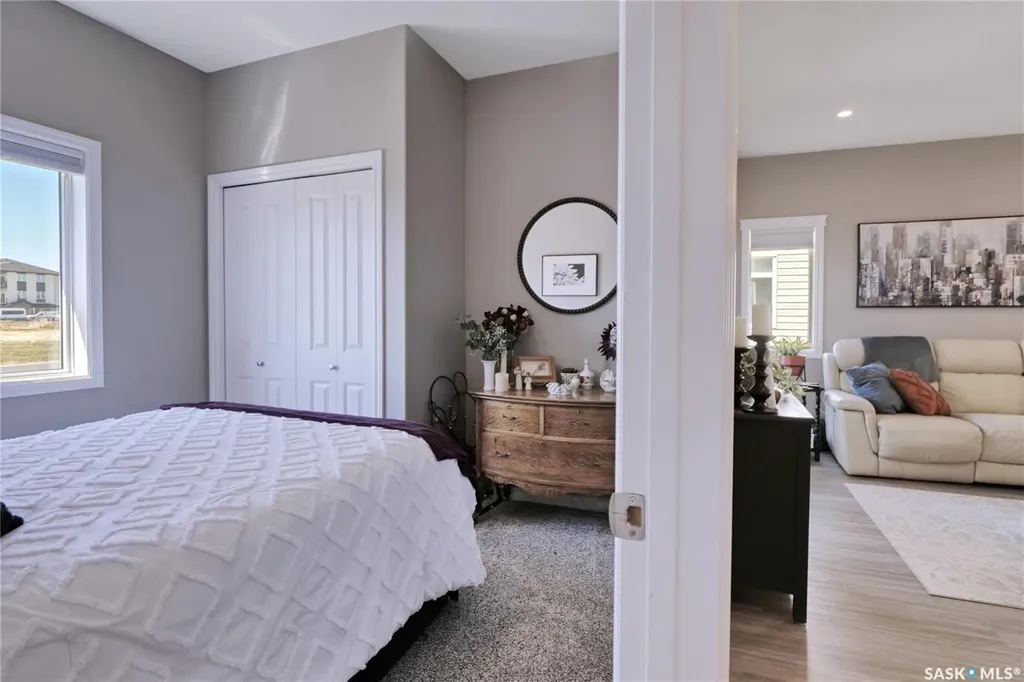 1015 Bradley Street Moose Jaw SK S6H 5Y4