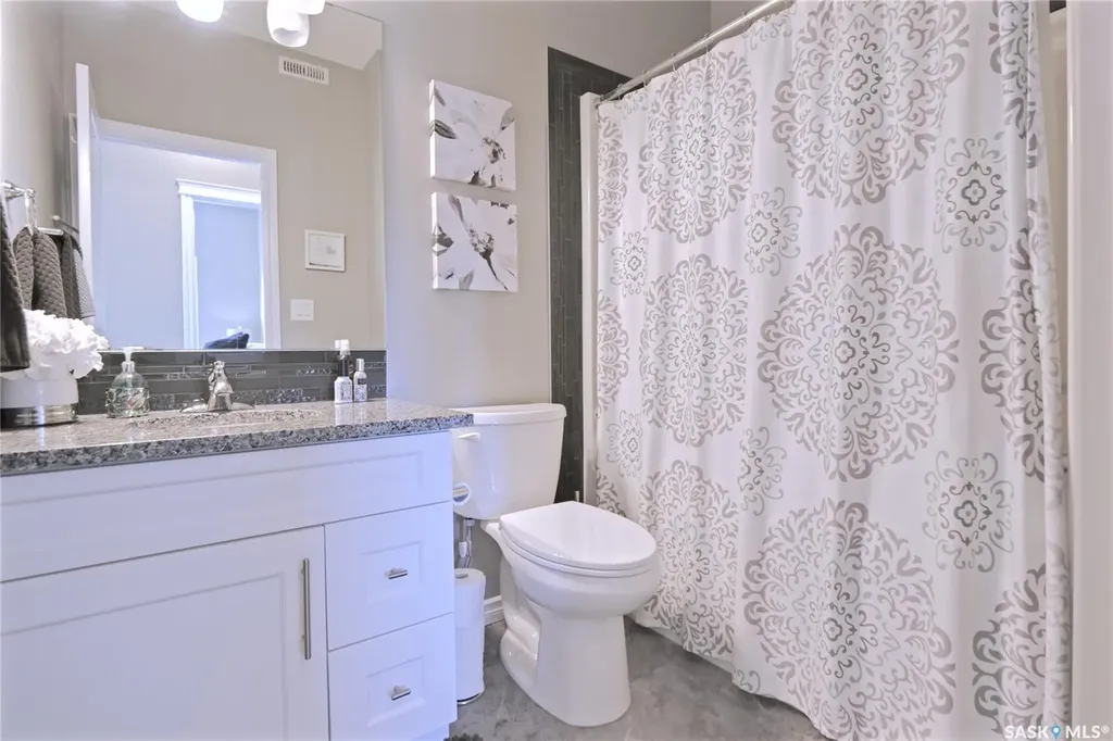 1015 Bradley Street Moose Jaw SK S6H 5Y4