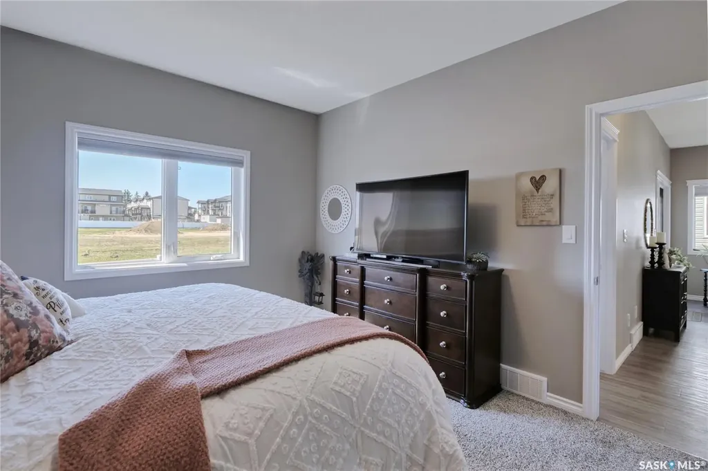 1015 Bradley Street Moose Jaw SK S6H 5Y4