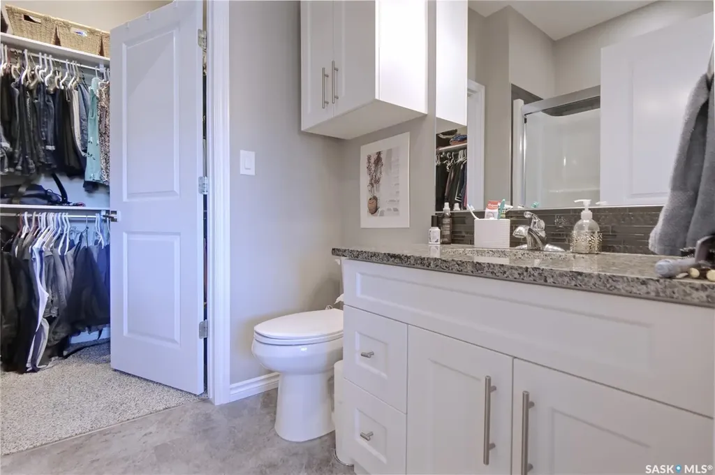 1015 Bradley Street Moose Jaw SK S6H 5Y4