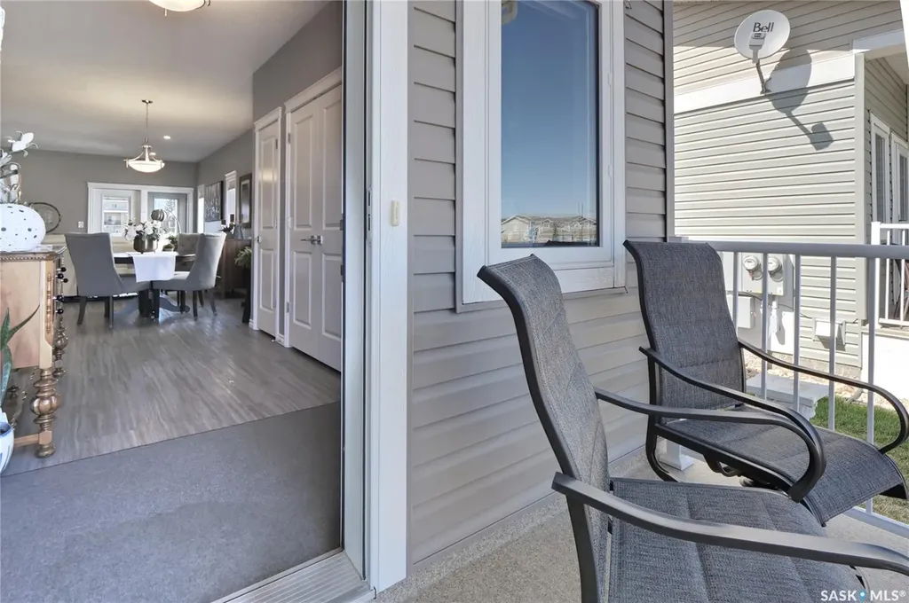 1015 Bradley Street Moose Jaw SK S6H 5Y4